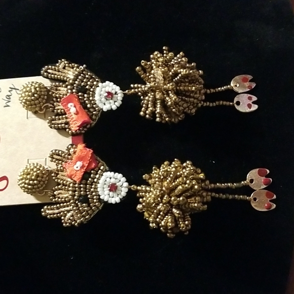 Handbeaded Dancing Reindeer - Picture 1 of 3